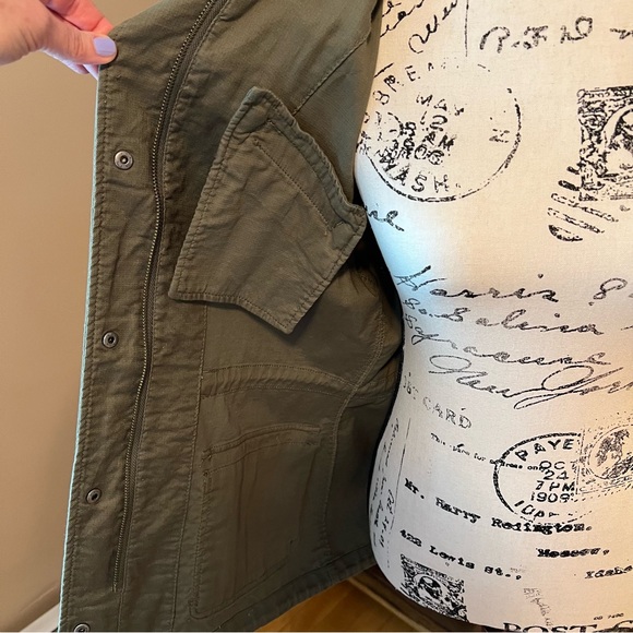 Women’s LUCKY BRAND Olive Green
Drawstring Waist Utility Jacket. Sz. Medium. - Picture 9 of 10